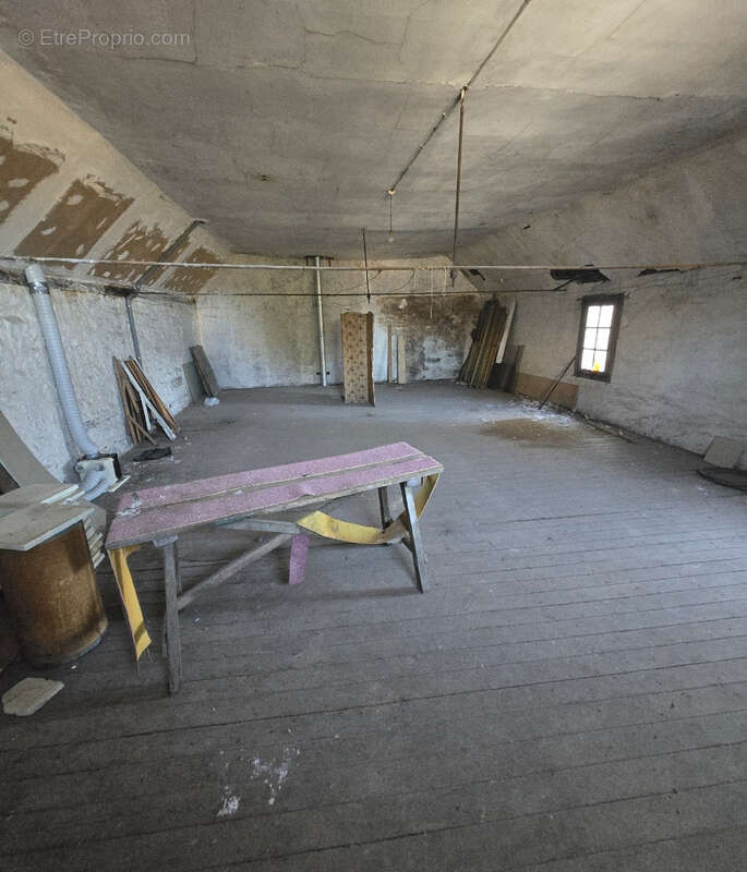 Appartement à MESLAY-DU-MAINE