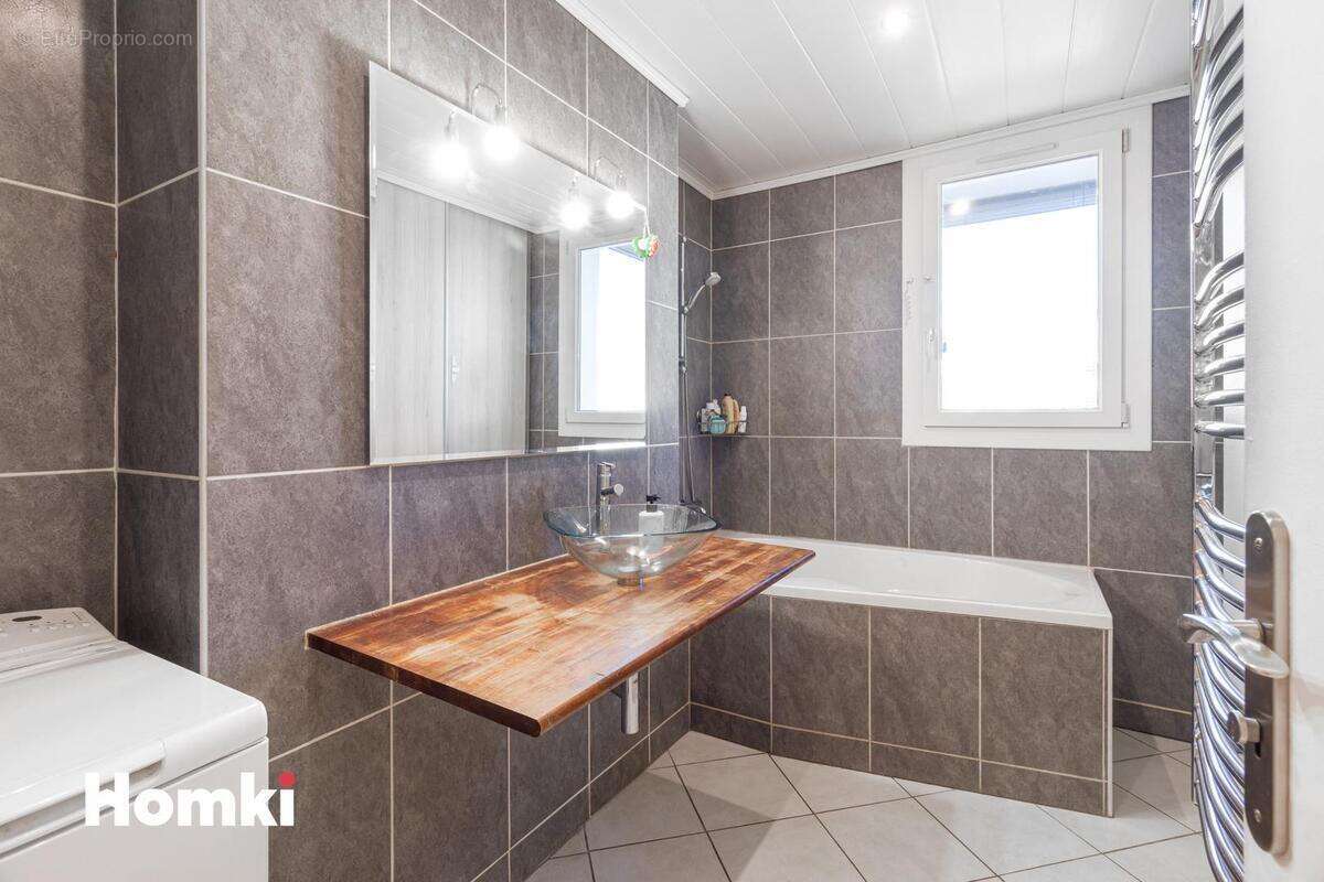 Appartement à MARSEILLE-10E