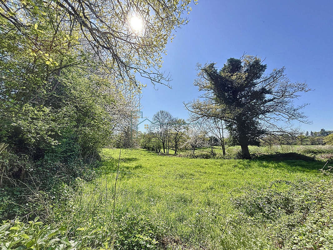 Maison à DOMPIERRE-LES-EGLISES