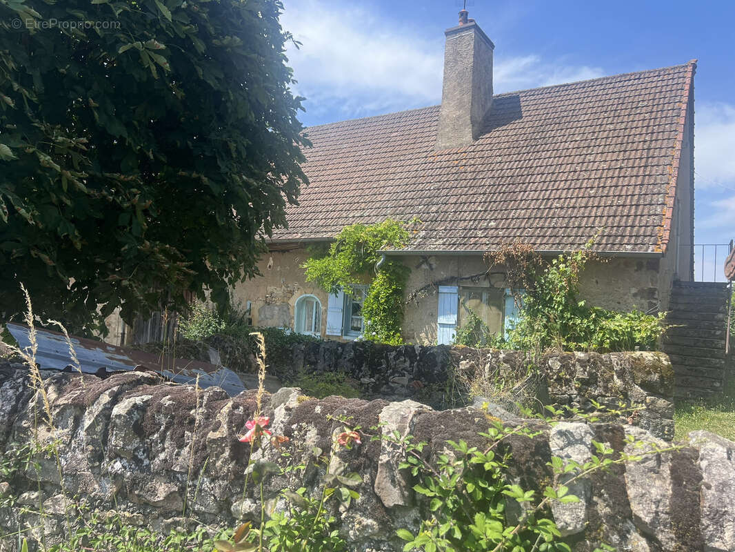 Maison à MARCILLY-LA-GUEURCE