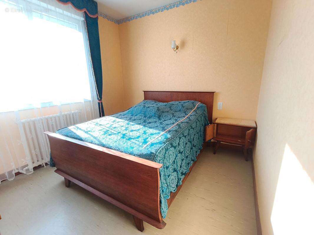 29520 Châteauneuf du Faou 4 chambres 139 m2 sous sol - photo 5