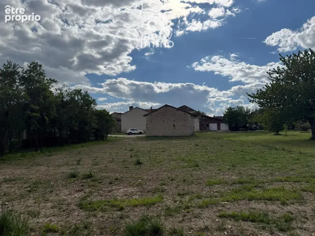 terrain plat avec grange - photo 4