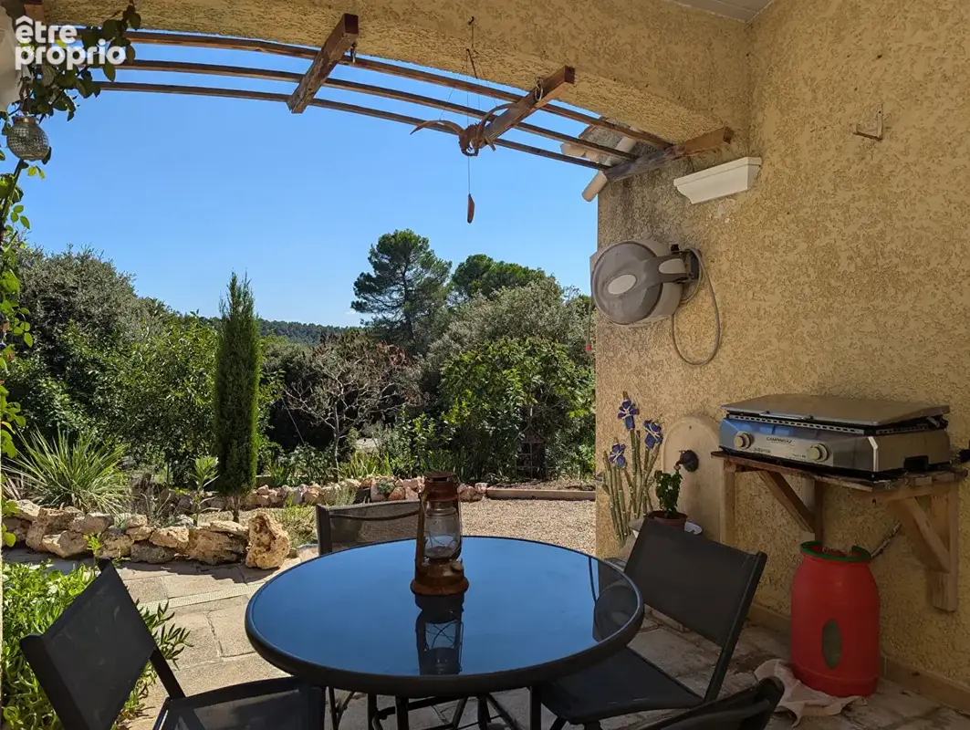 SILLANS LA CASCADE, maison 5 pièces avec dépendances, piscine et garage - photo 8