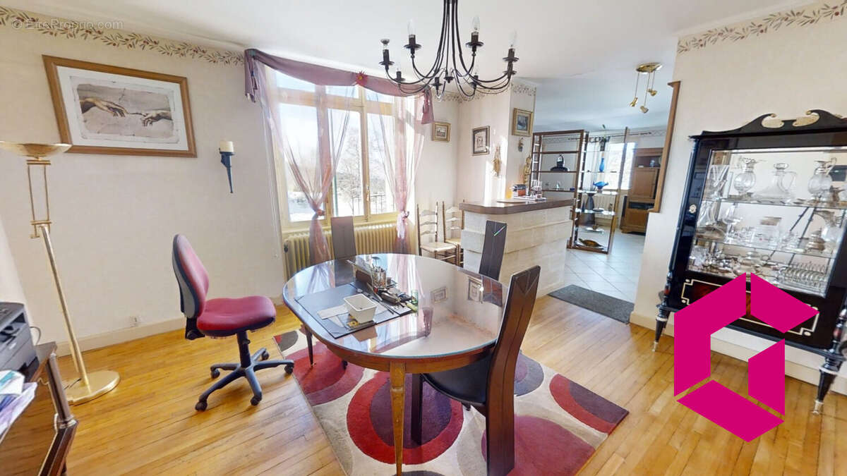 Maison à LE BRUGERON