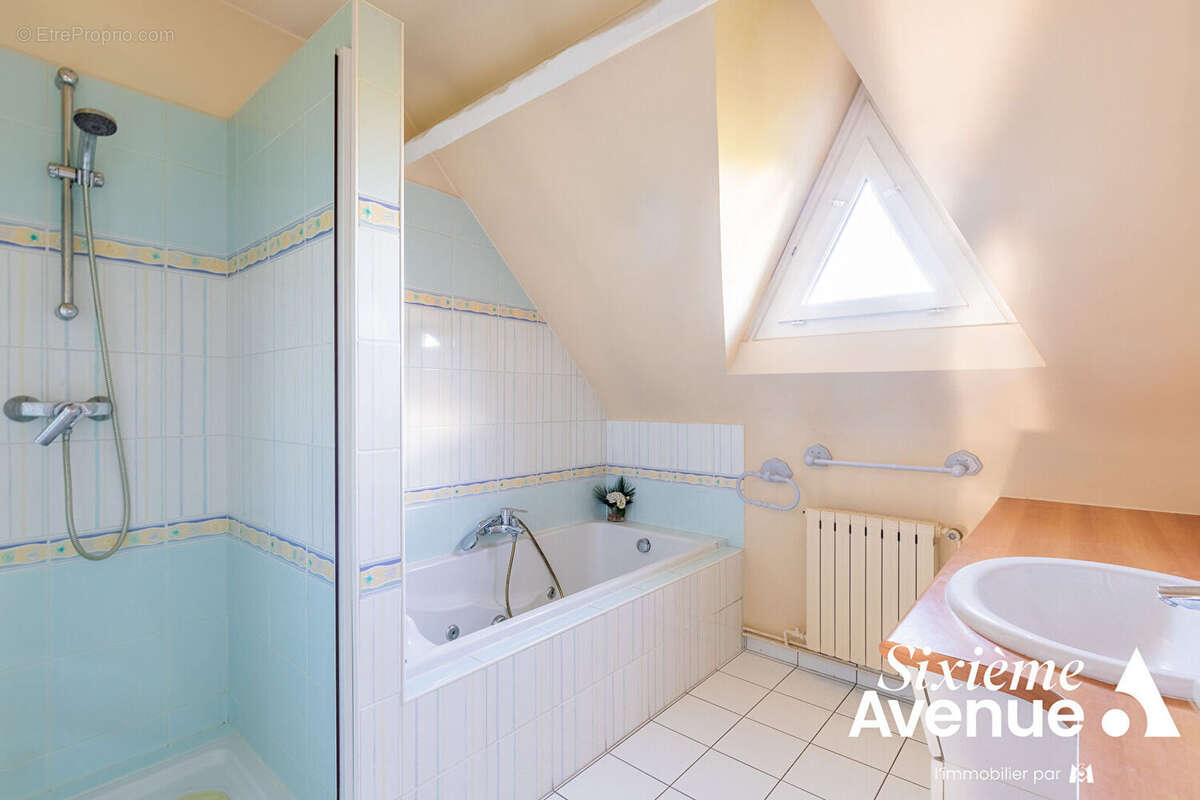 Maison à CHILLY-MAZARIN