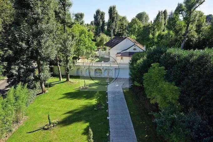 Maison à QUINCY-VOISINS