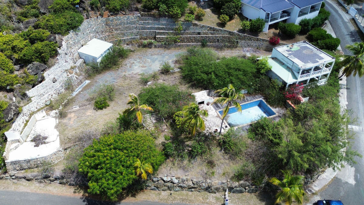 Terrain à SAINT-MARTIN