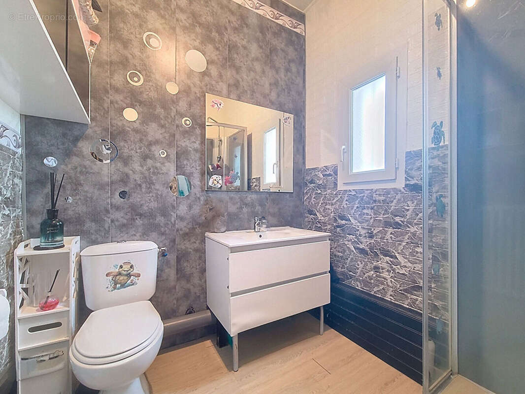 Maison à FRESNAY-LE-GILMERT