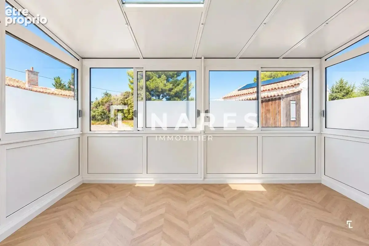 L'ORIGINALE - Maison T3/4 de 90m²  - Véranda de 15m² -  Piscine - Stationnements - Parcelle 528m² - 13013 Saint Mitre - photo 13