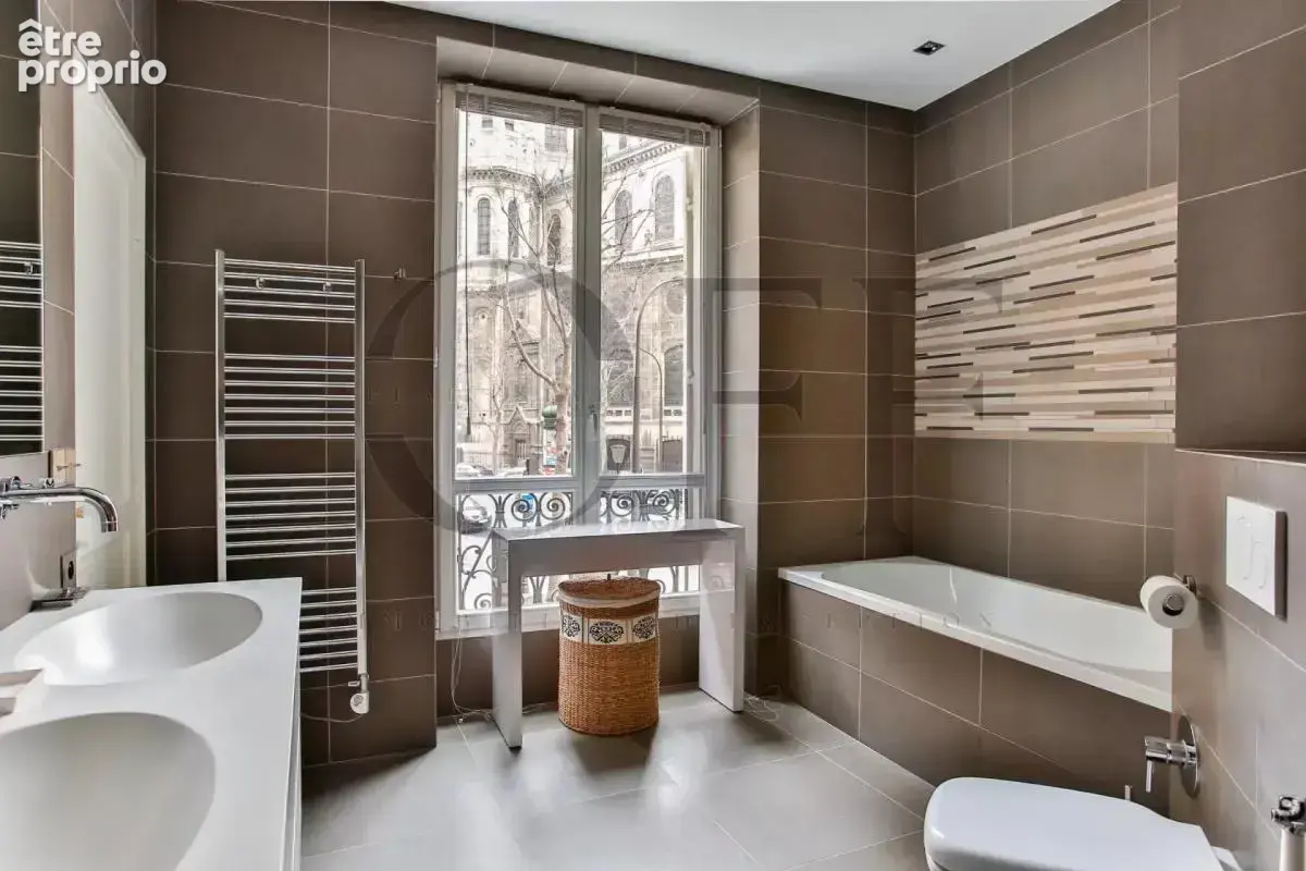 75008 Paris - 2 chambres-  Saint- Augustin - photo 9