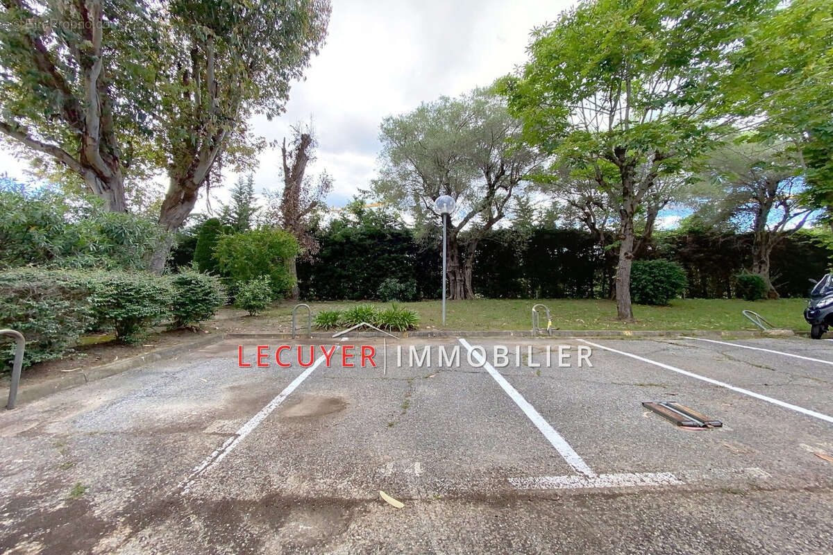 Appartement à VALLAURIS