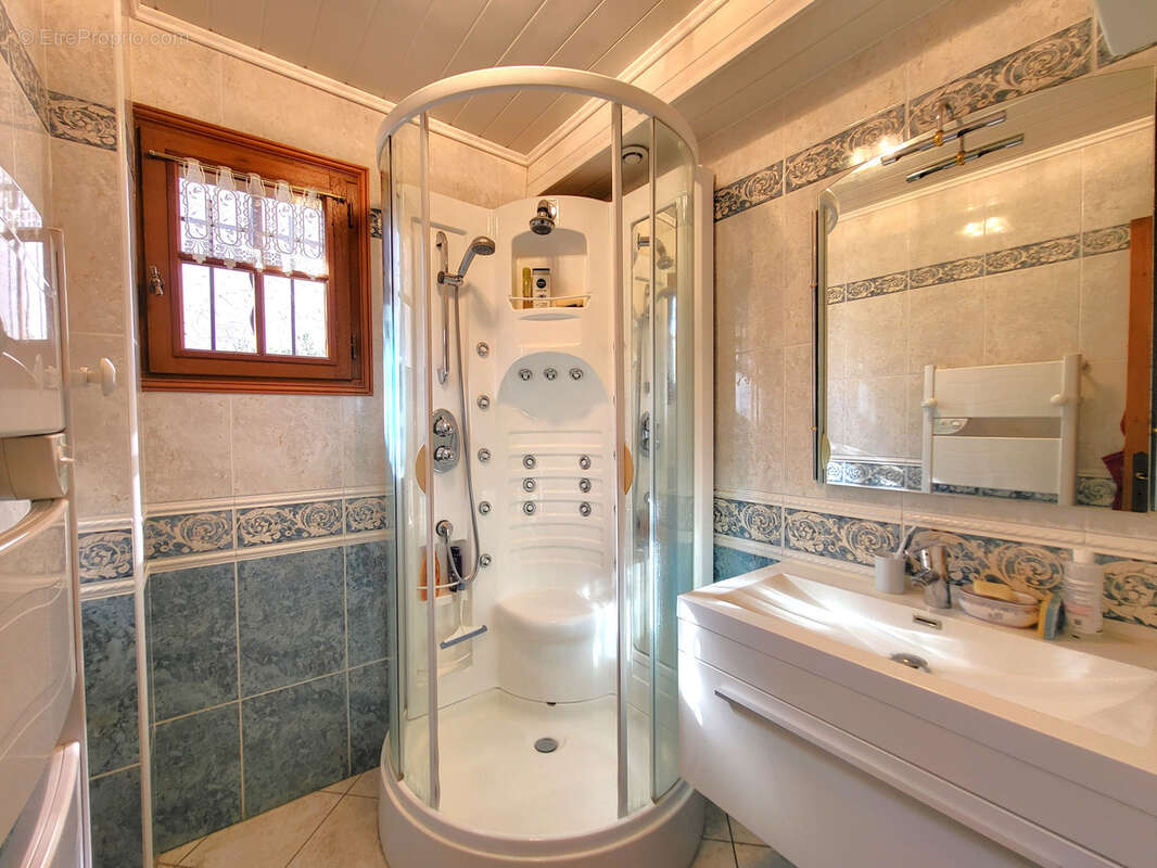 Maison à VAUX-LE-PENIL