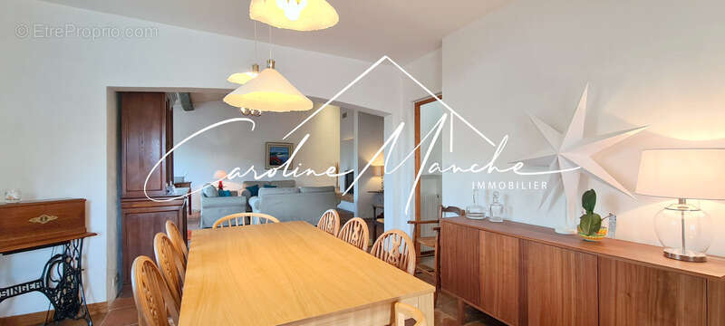 Maison à SAINT-MITRE-LES-REMPARTS