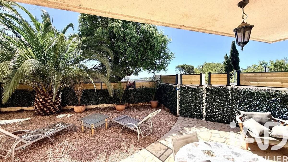 Photo 1 - Appartement à ROQUEBRUNE-SUR-ARGENS