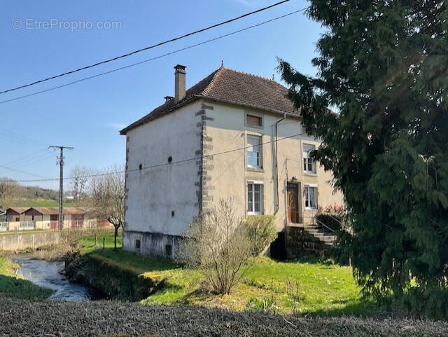 Maison à BLEURVILLE