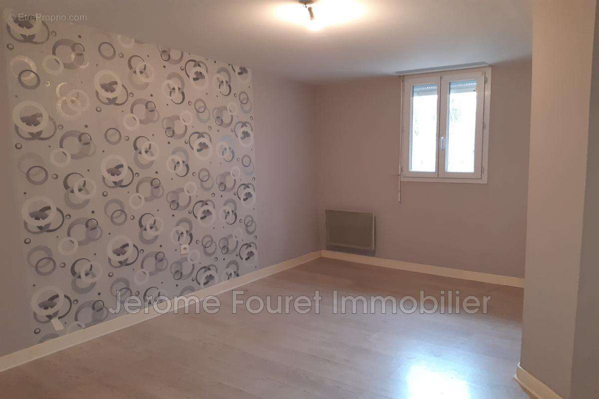 Appartement à EGLETONS