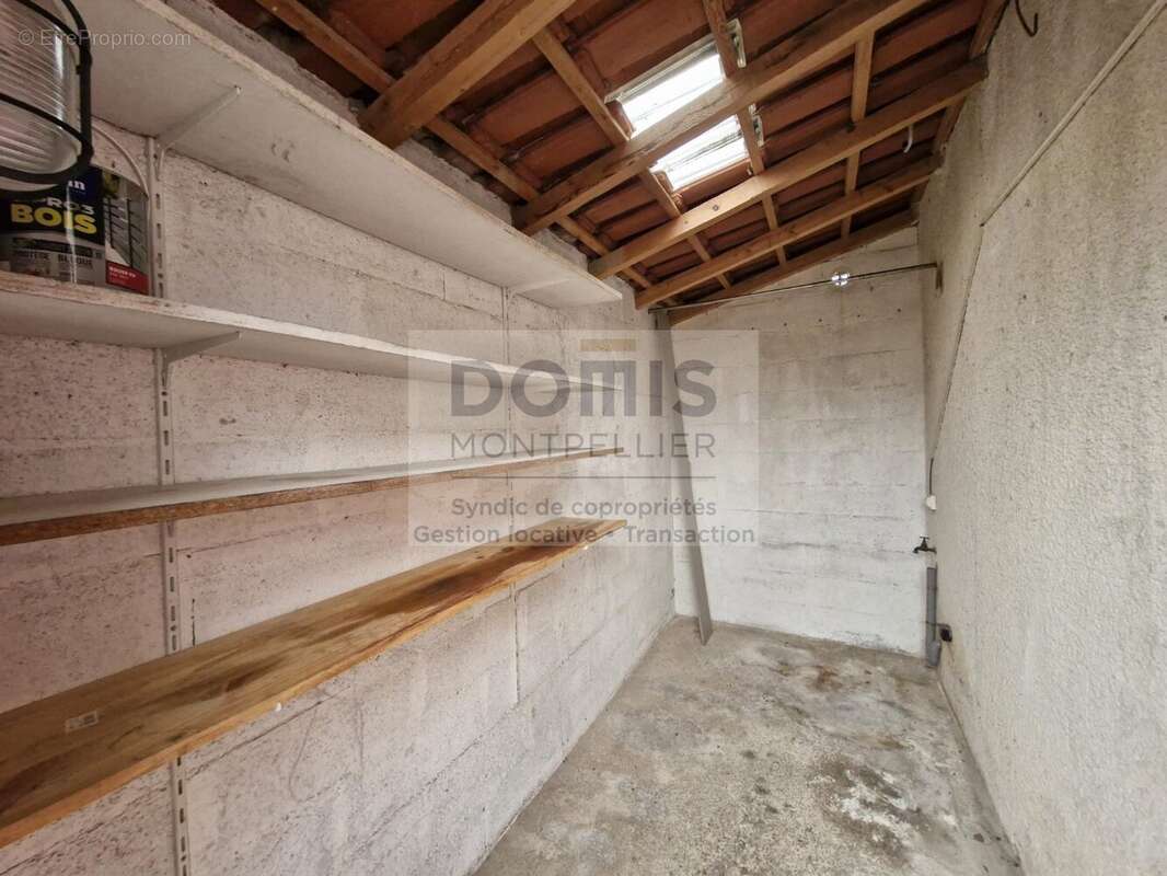 Maison à VIC-LA-GARDIOLE