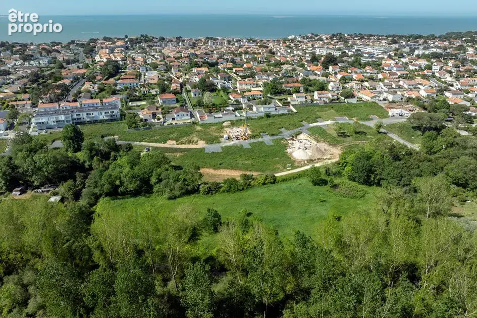 Terrain à VAUX-SUR-MER