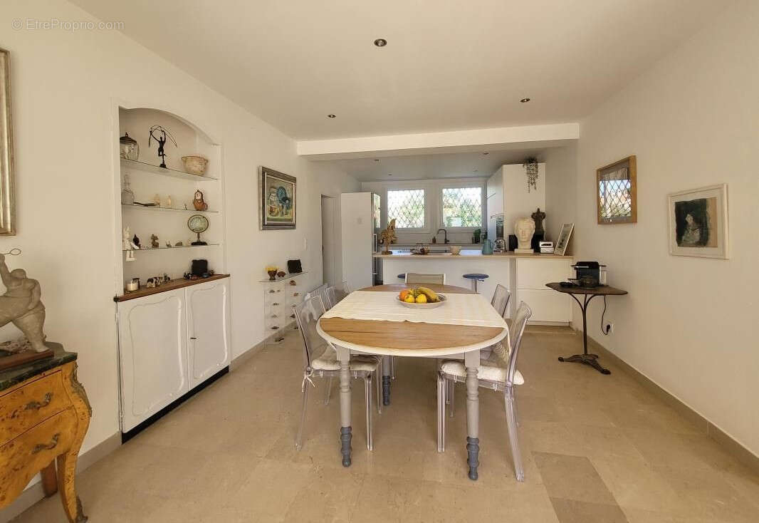 Maison à SIX-FOURS-LES-PLAGES