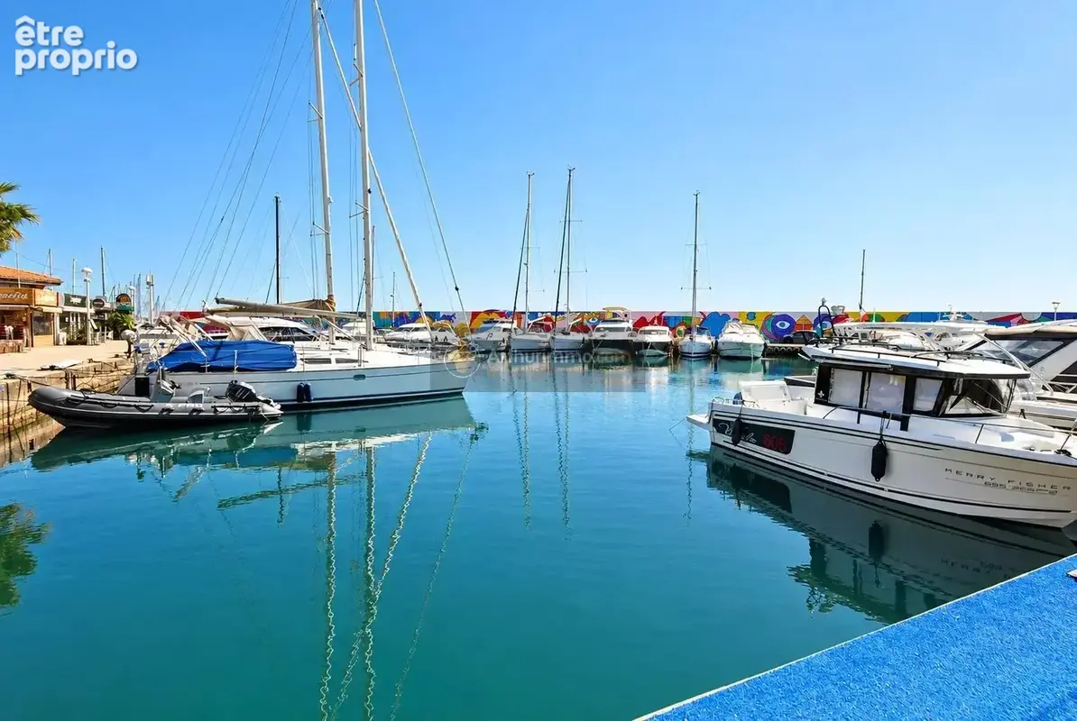 Saint-raphaël - face au port santa lucia - deux pièces avec parking en sous-sol et cave - photo 14