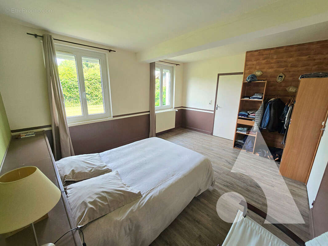 Maison Montaulin 7 pièces 361.22 m2 (270 m2 habitables et 91 m2 de salle et atelier annexes) - photo 8