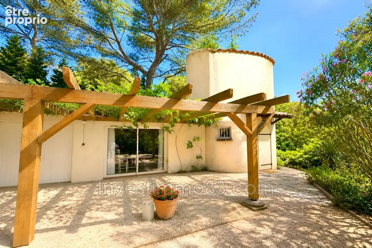 Maison 7 pièces 253 m² à vendre à Chateauneuf-Le-Rouge (13790) - photo 8