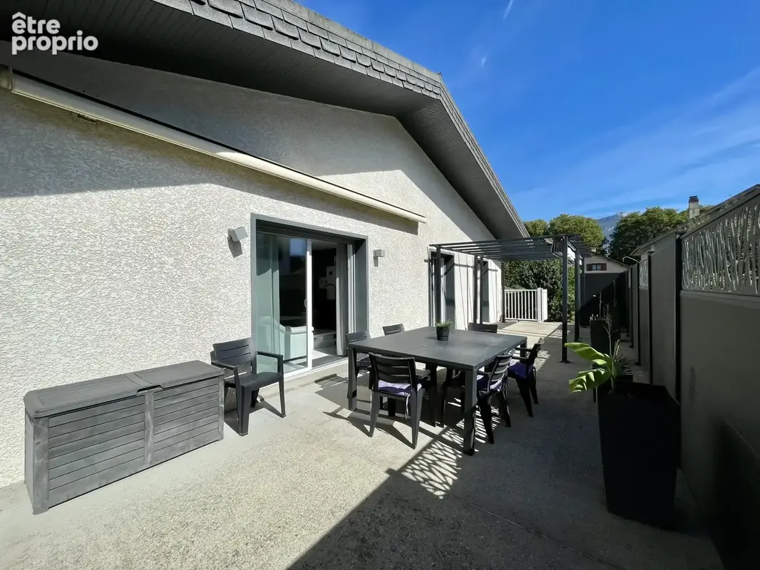 Maison de plain-pied avec Piscine secteur Bissy 73000 Chambéry - photo 14