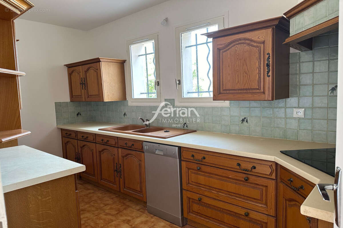 Appartement à LORGUES