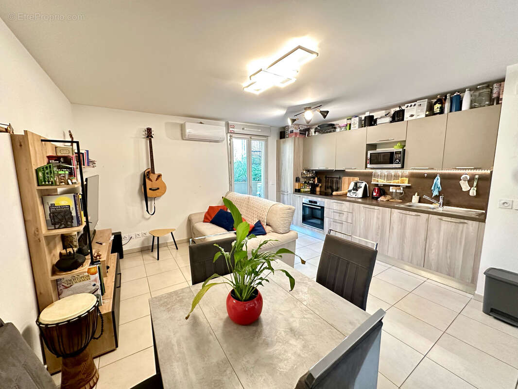 Appartement à GATTIERES