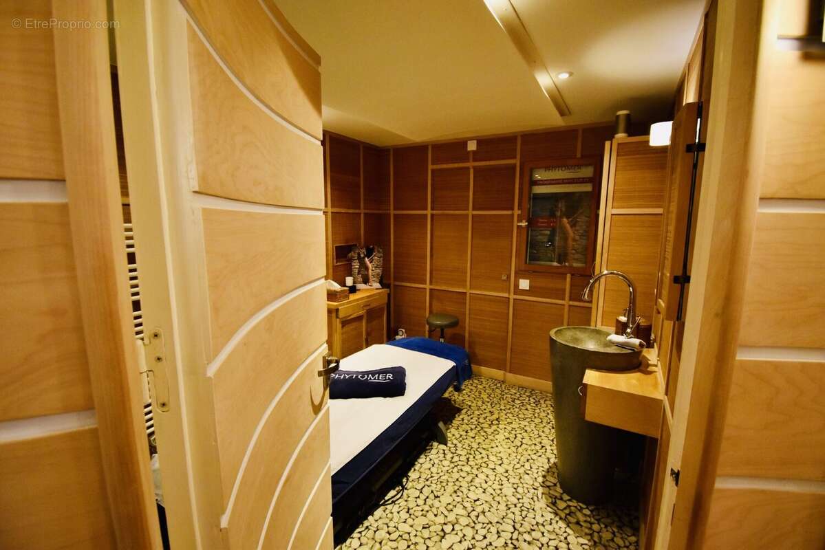 Commerce à LA TRINITE-SUR-MER