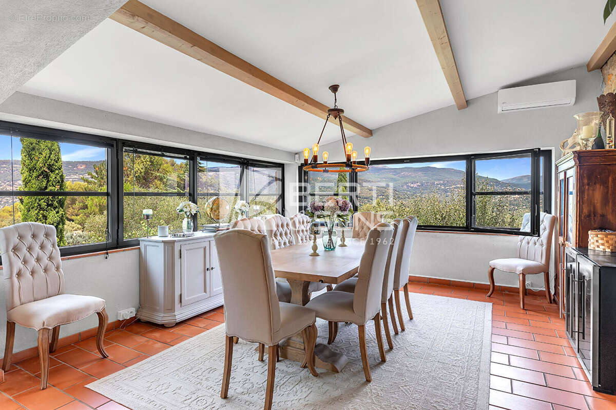 Maison à PEYMEINADE