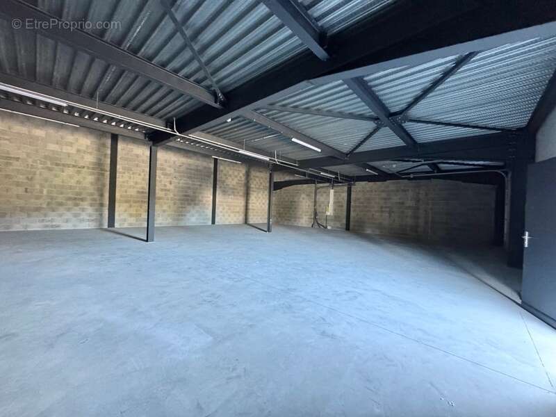 Commerce à LES MARCHES