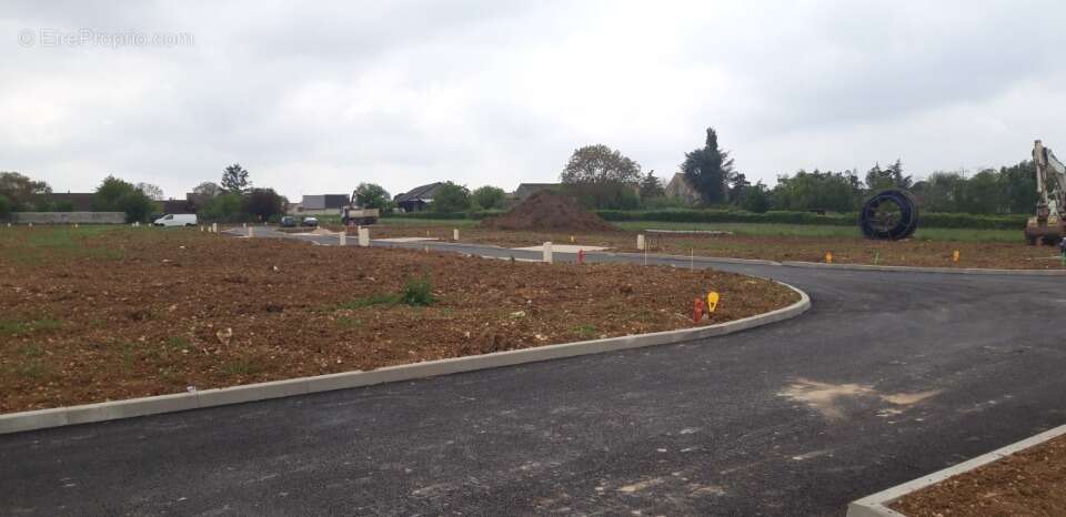 Terrain à SAINT-GEORGES-SUR-EURE