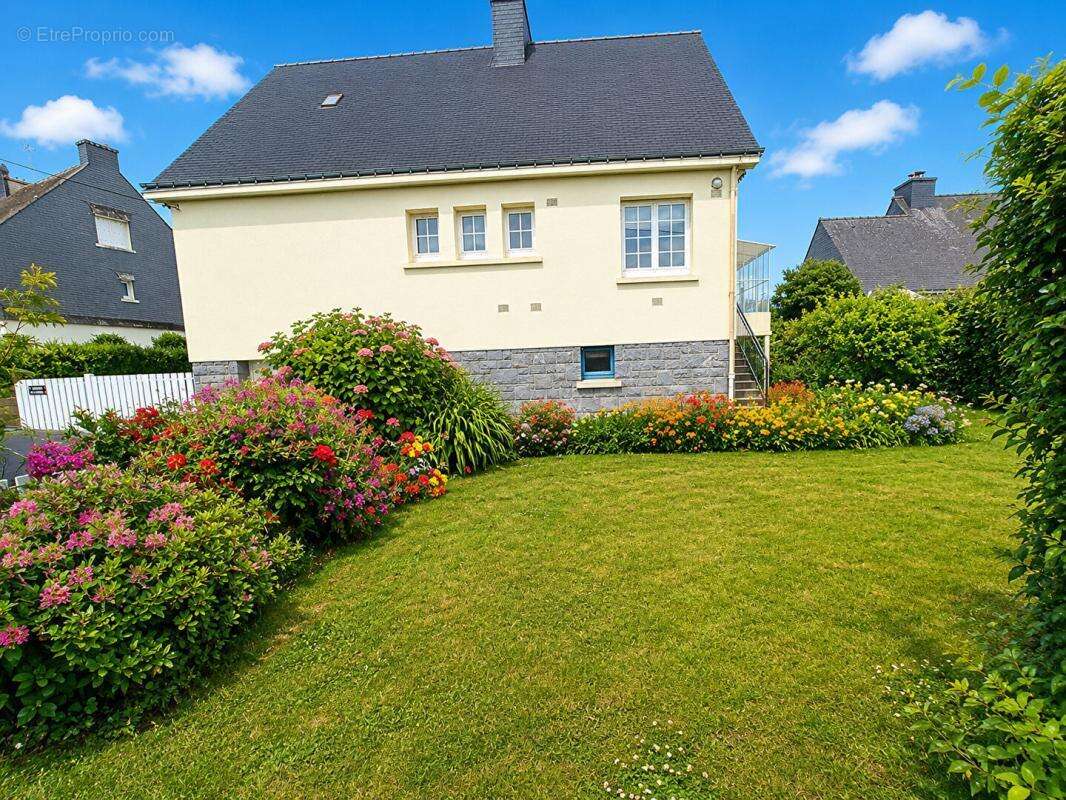 Maison à CLEGUER