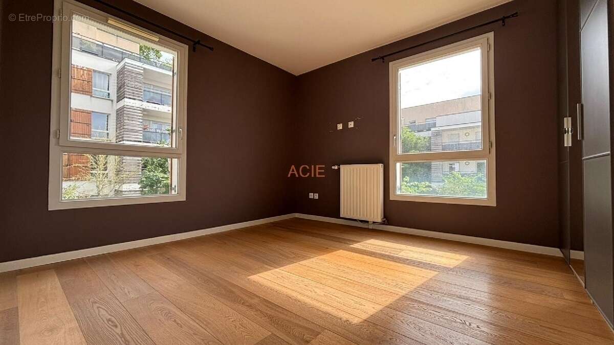 Appartement à LOUVRES