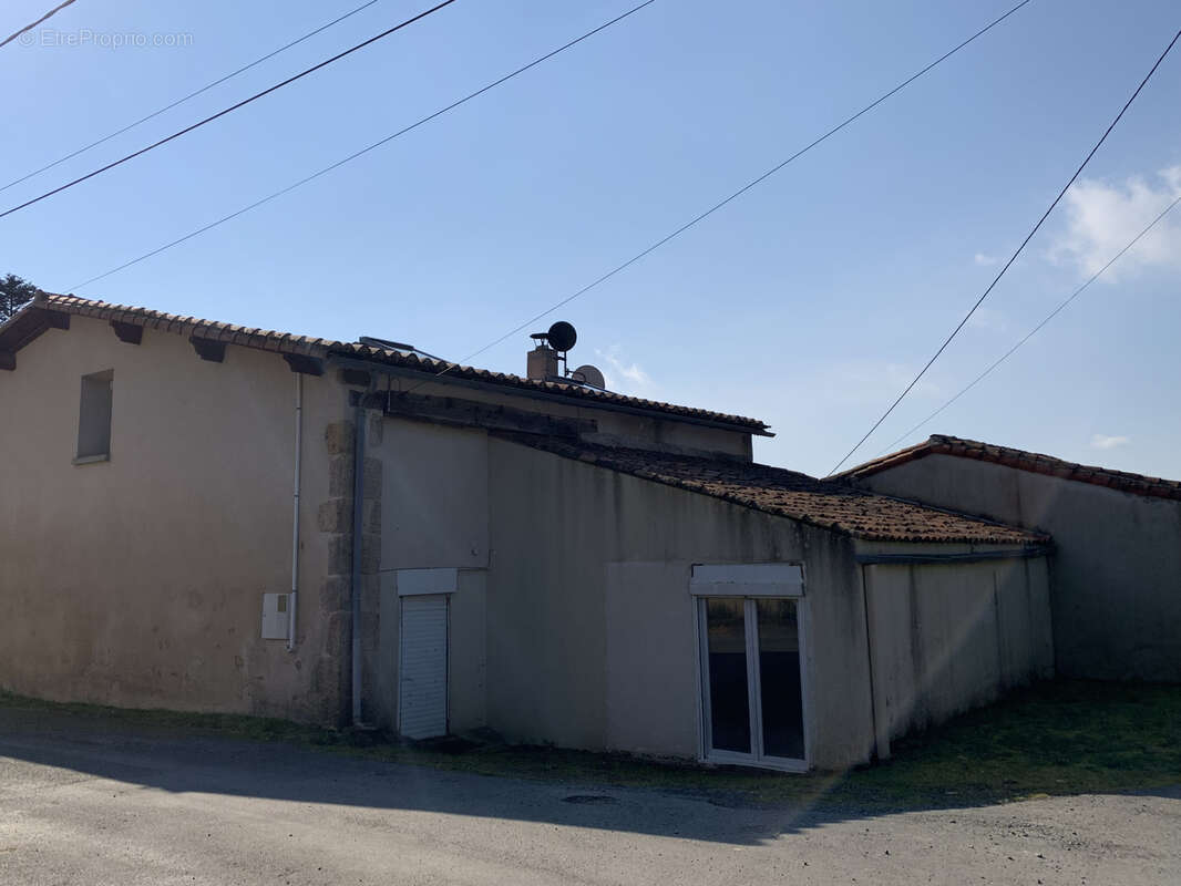 Maison à MENOMBLET