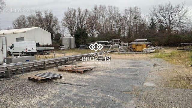 côté sud - Commerce à JONQUIERES