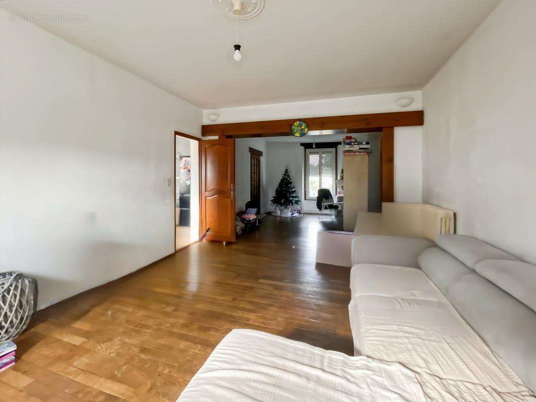 Maison à SAINT-ASTIER