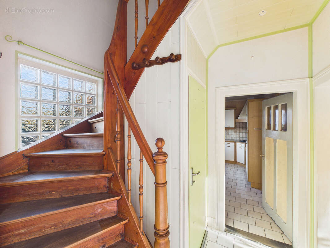 Maison à VILLAGE-NEUF