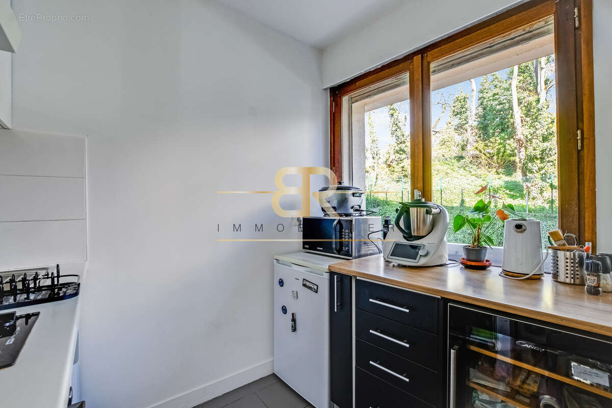 Appartement à PARIS-20E