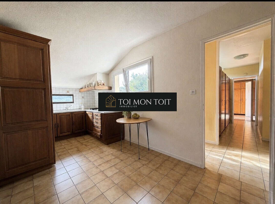 Maison 96 m² à Fosses  - photo 8