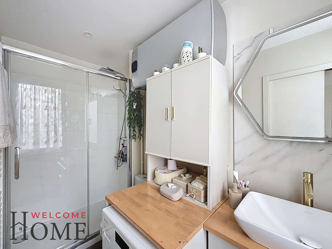Appartement à LEVALLOIS-PERRET