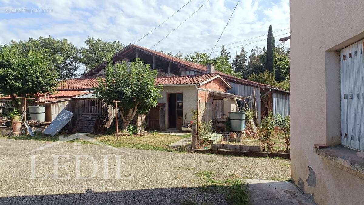 Maison avec jardin et dépendances - photo 5