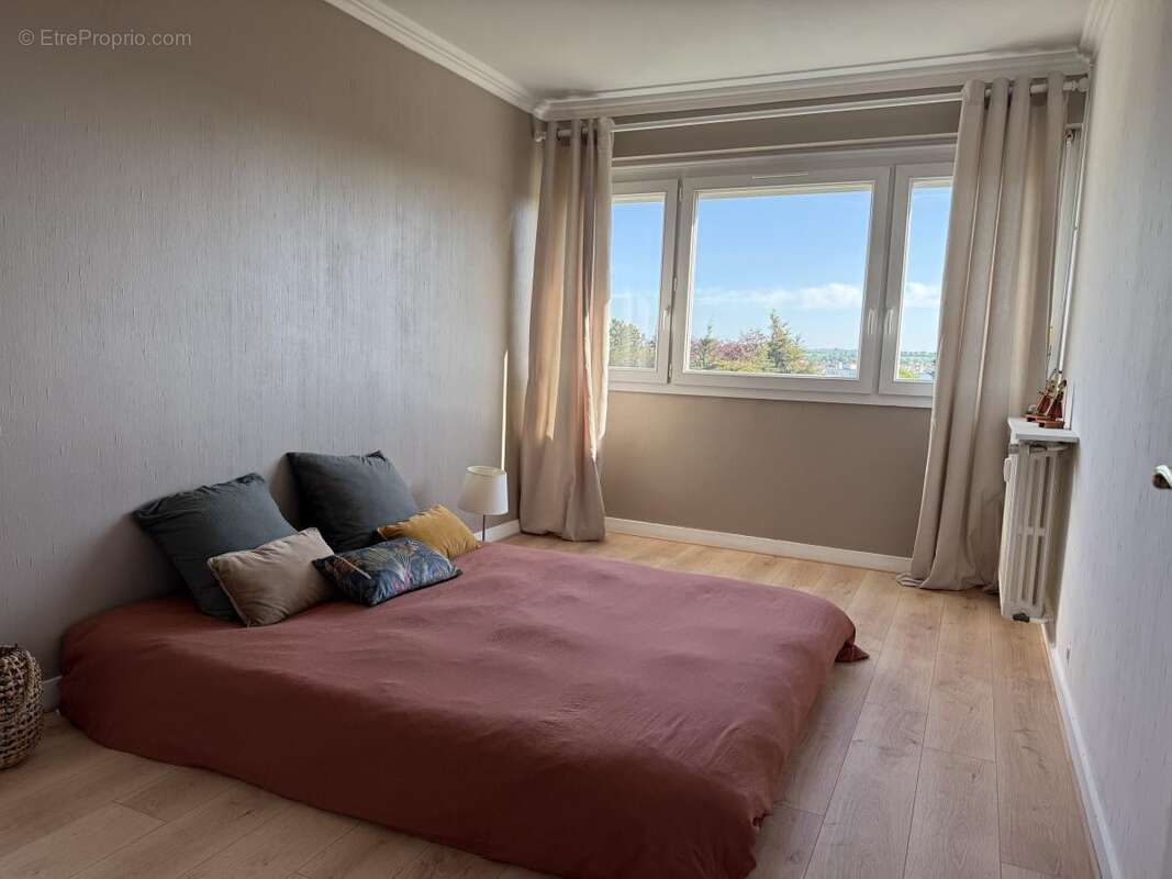 Appartement 88 m² à Cholet  - photo 6