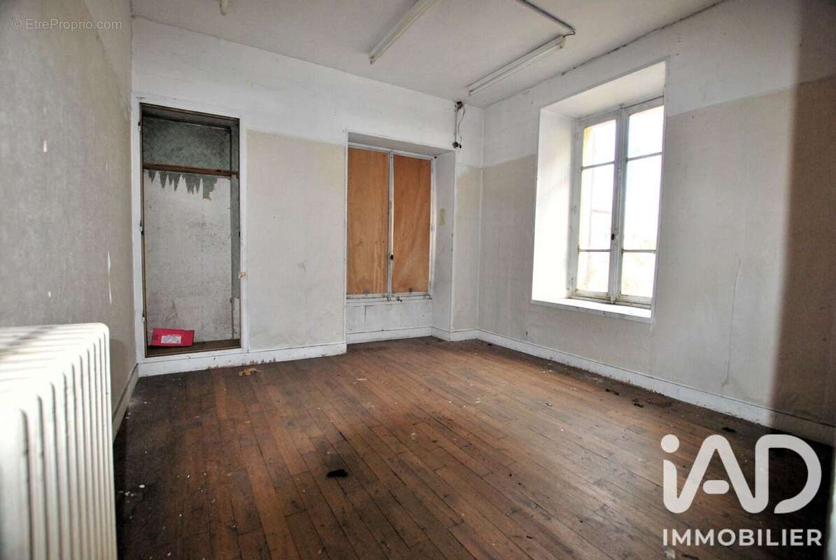 Commerce 561 m² à Ouzouer-Sur-Trezee  - photo 5