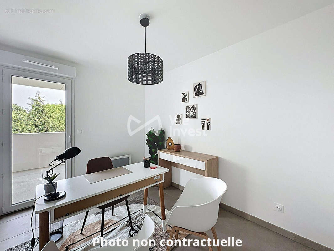 Appartement à VIC-LA-GARDIOLE