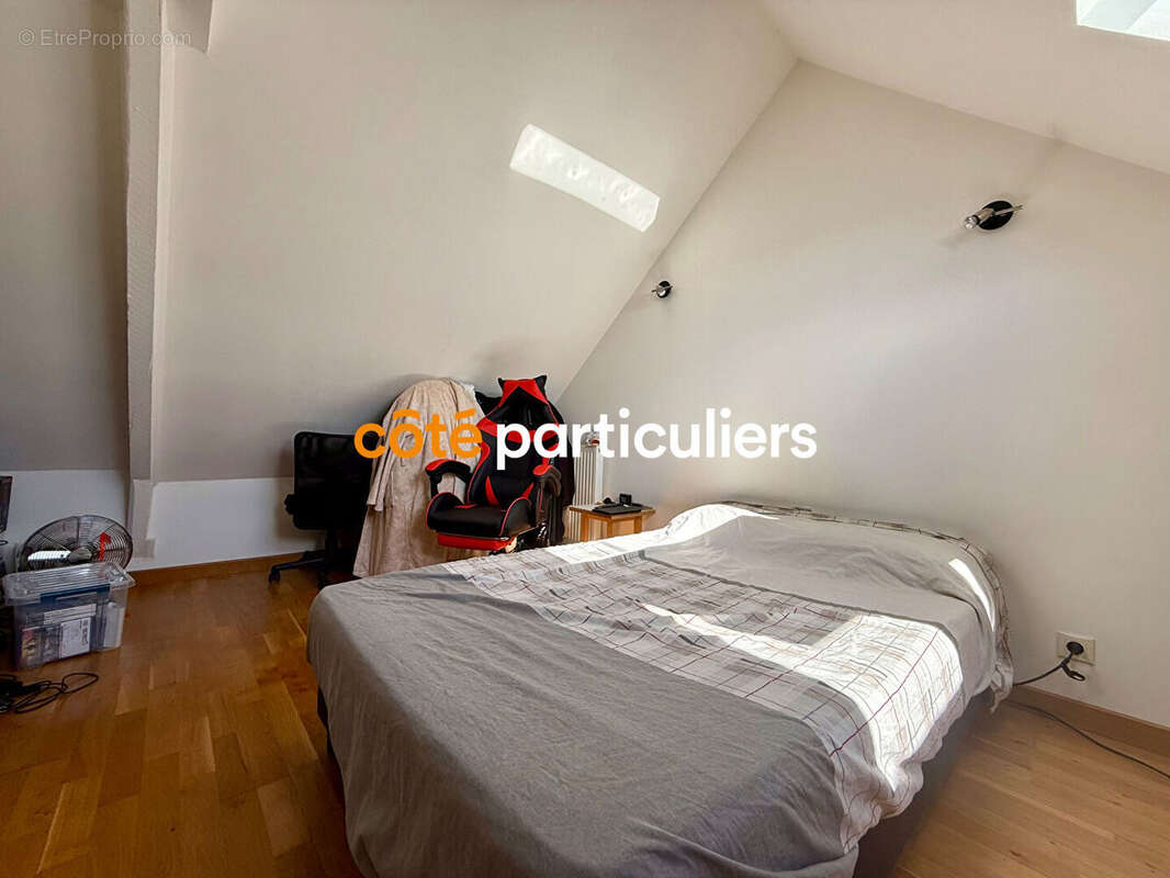 À vendre - Grande maison familiale en pierres à Saint-Méloir-des-Ondes - photo 13
