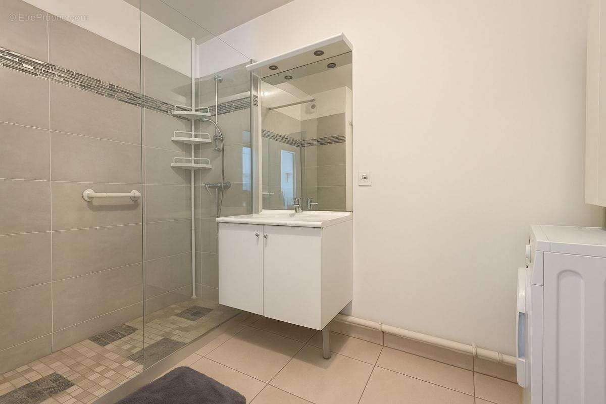 Appartement à LE PERREUX-SUR-MARNE