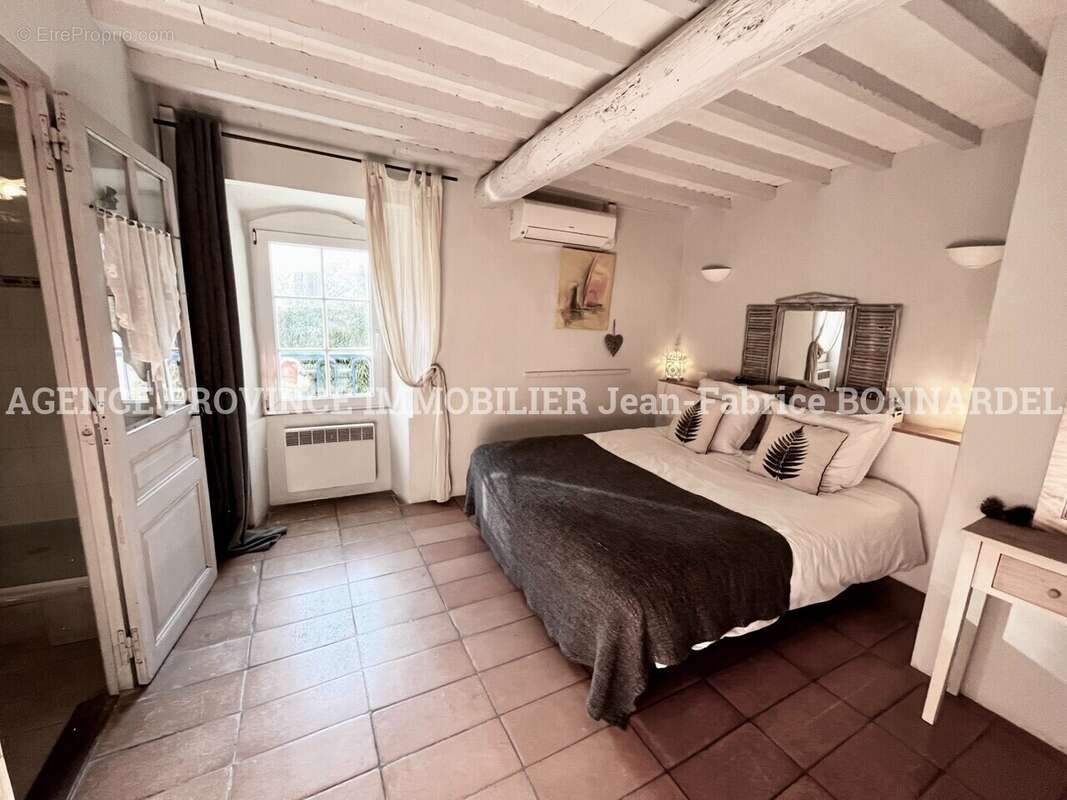 Maison à SUZE-LA-ROUSSE