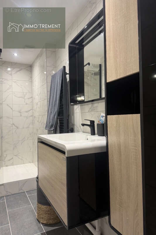 Appartement à SAINT-JUST-SAINT-RAMBERT
